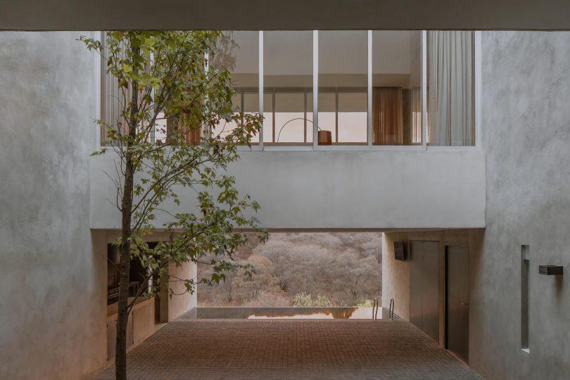 Escobedo Soliz设计的卡纳达之家Casa de la Cañada