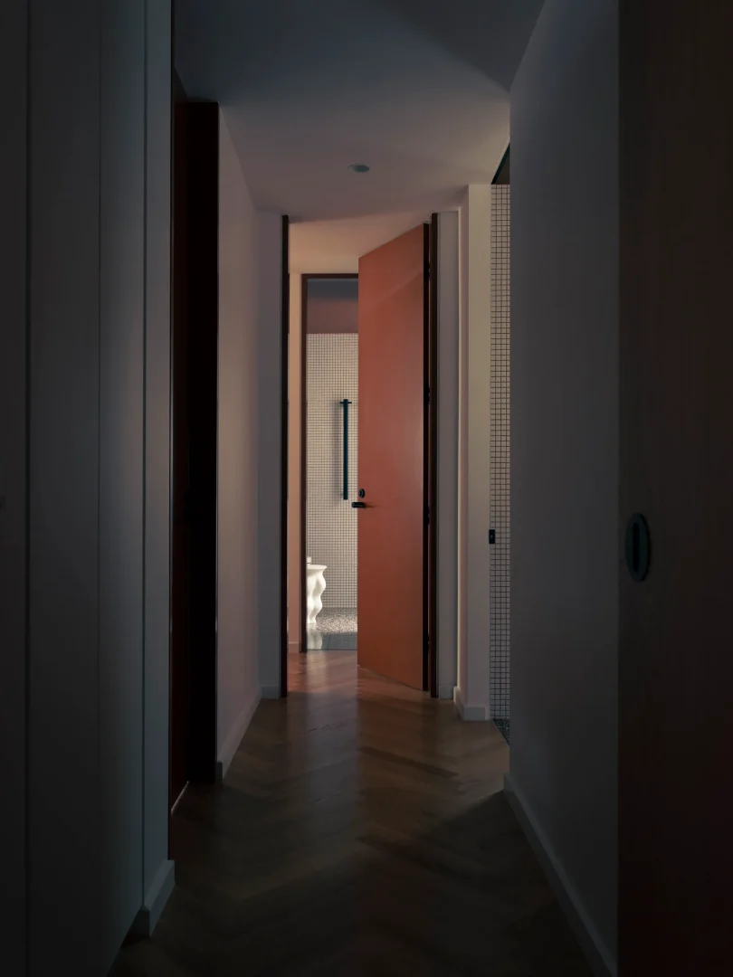 由Studio Prineas设计的DORIA Apartment,奢华且平易近人