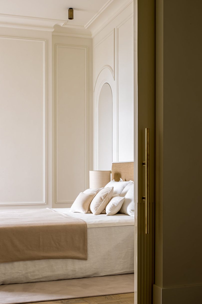 由Atelier MKD设计的巴黎极简住宅Henri Martin