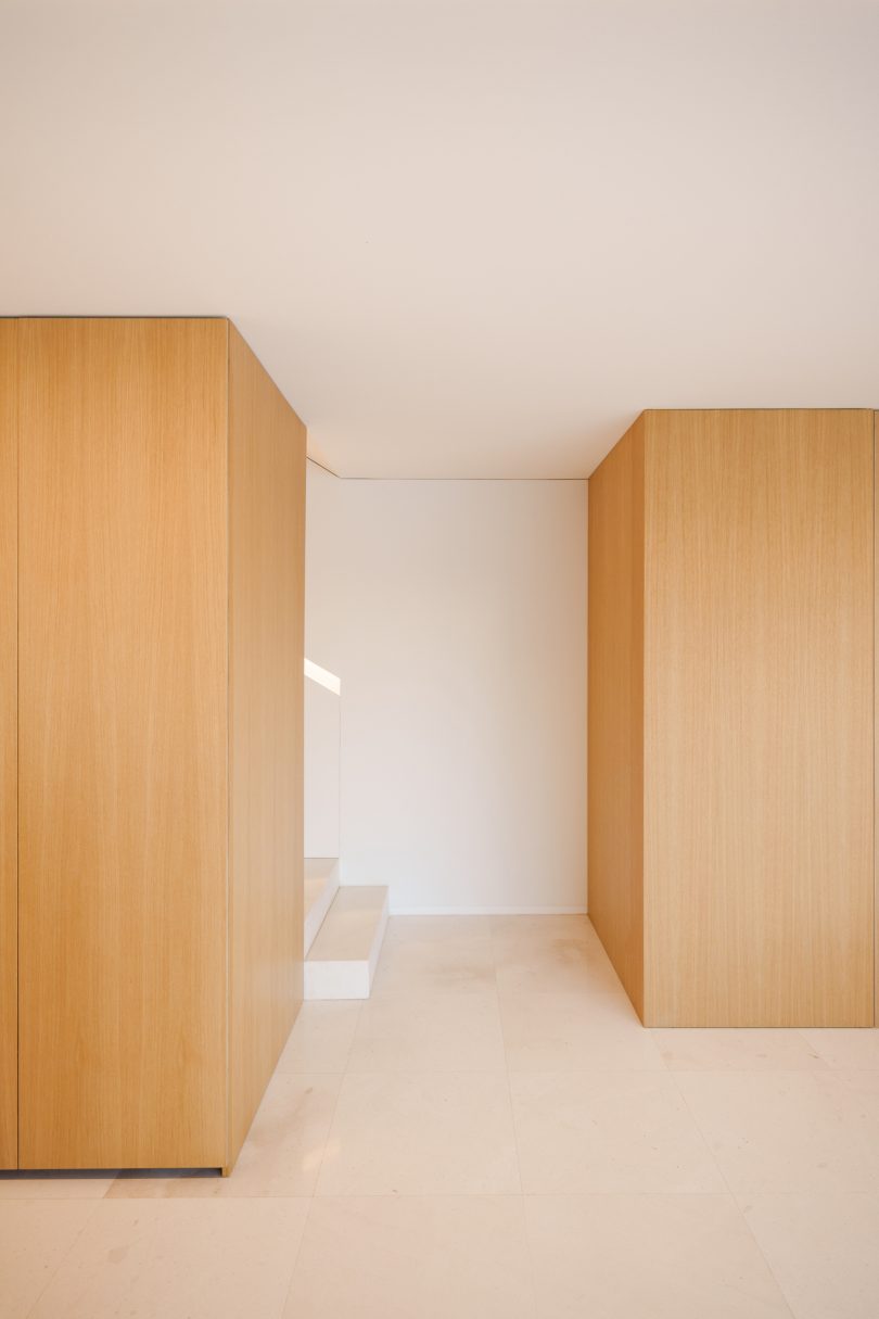 Fran Silvestre Arquitectos设计的现代住宅The Empty House