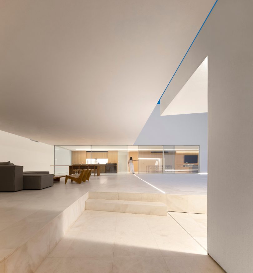 Fran Silvestre Arquitectos设计的现代住宅The Empty House