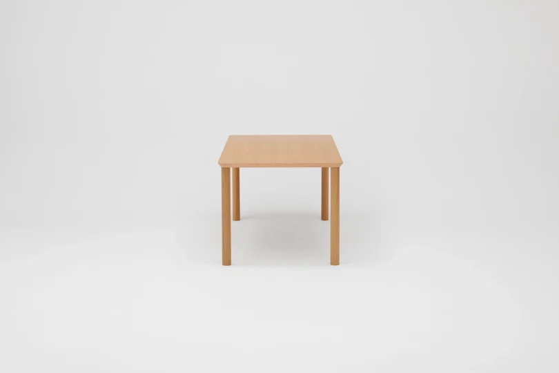 Ronan & Erwan Bouroullec设计的极简餐桌Usurai Table