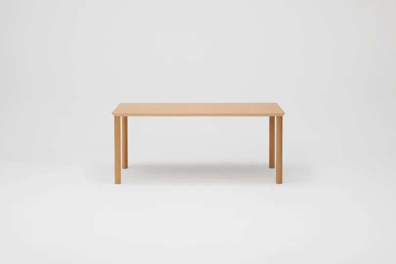 Ronan & Erwan Bouroullec设计的极简餐桌Usurai Table