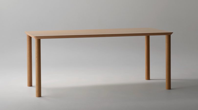 Ronan & Erwan Bouroullec设计的极简餐桌Usurai Table