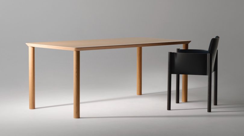 Ronan & Erwan Bouroullec设计的极简餐桌Usurai Table