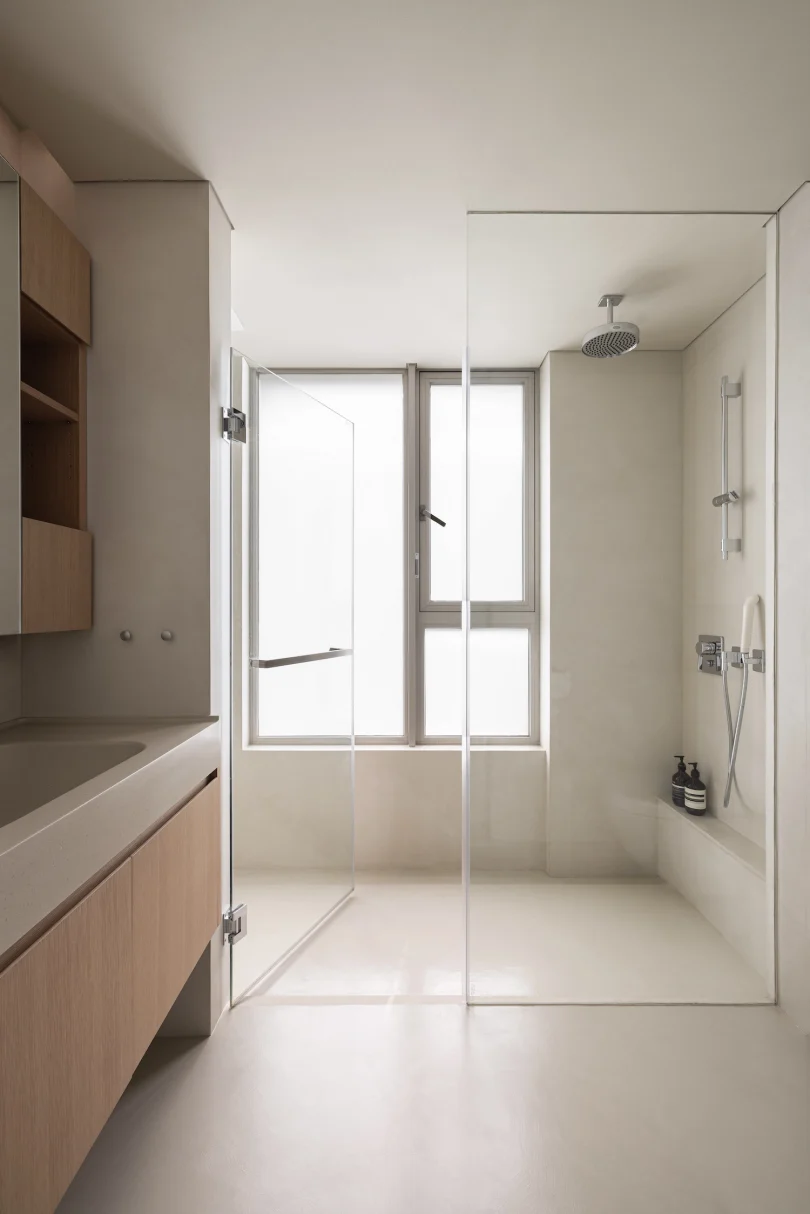 由MUKA Architects设计的极简主义住宅Years