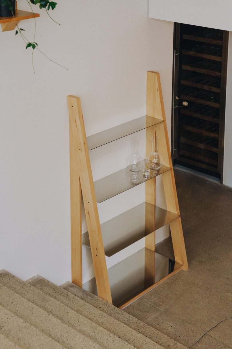 由Altbau studio设计的迷你酒吧Acid House