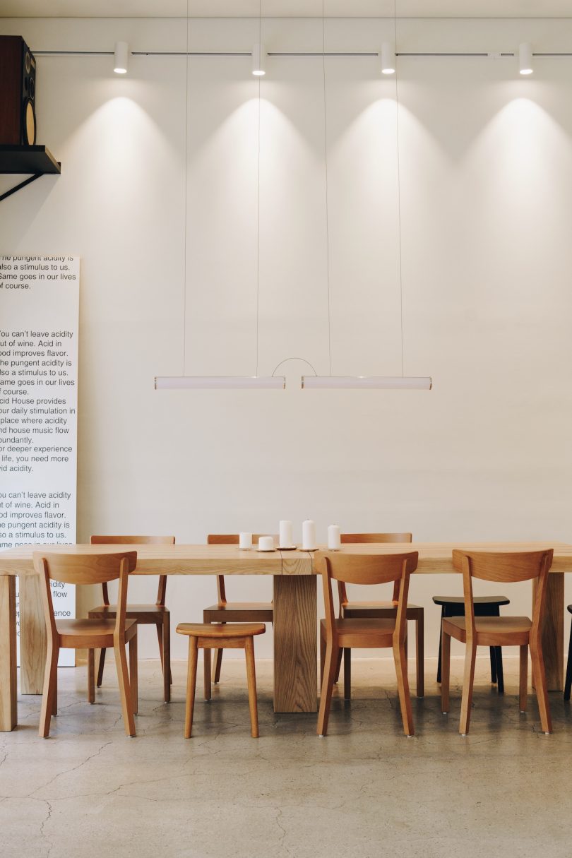 由Altbau studio设计的迷你酒吧Acid House