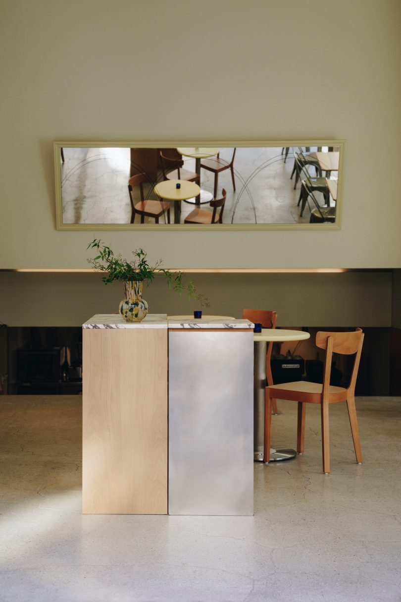 由Altbau studio设计的迷你酒吧Acid House