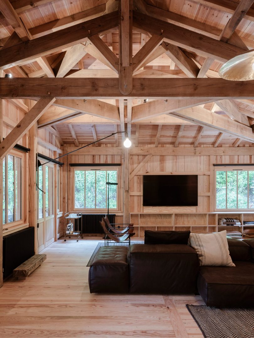 由Cube Architectes设计的极简度假屋Cap Ferret