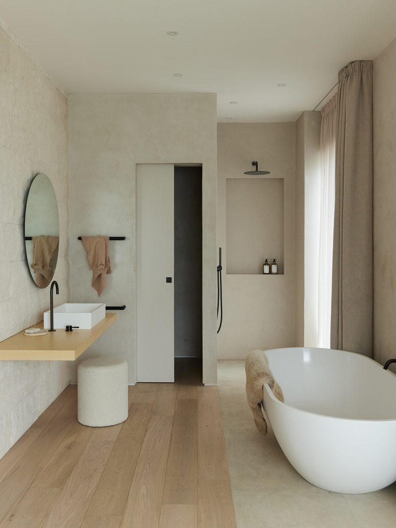 由Room设计的极简主义住宅Hebridean Home