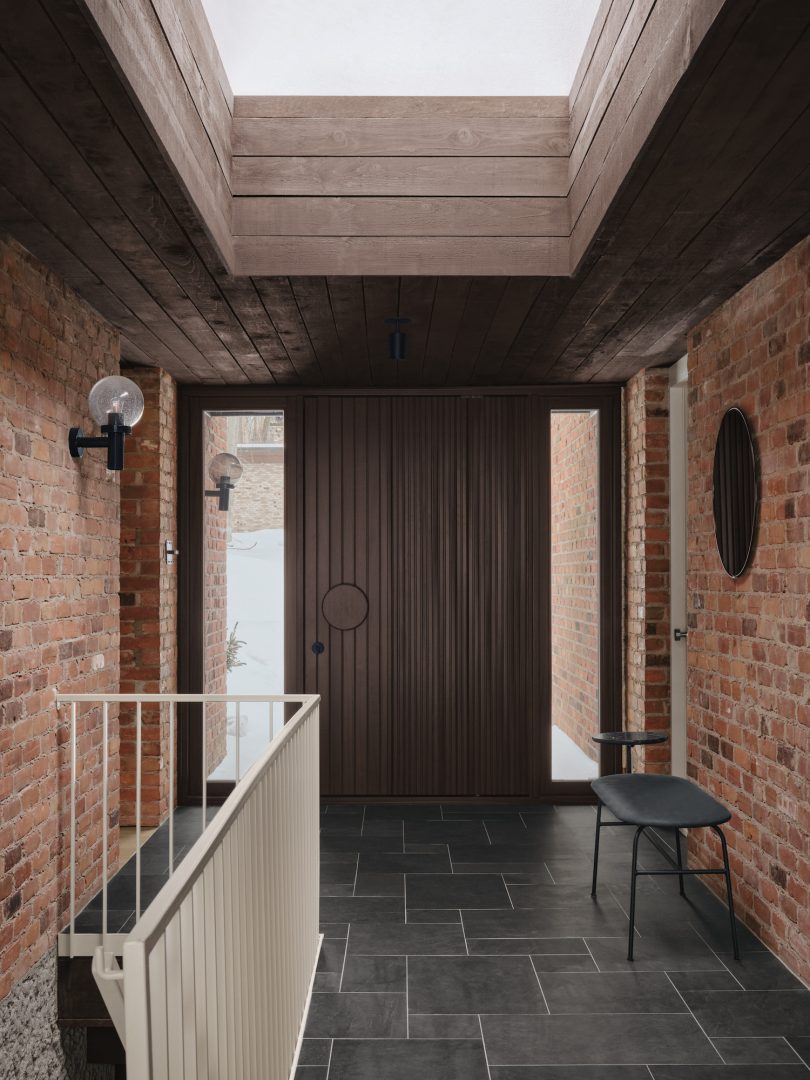 Vives St-Laurent设计的极简住宅Montpellier Residence