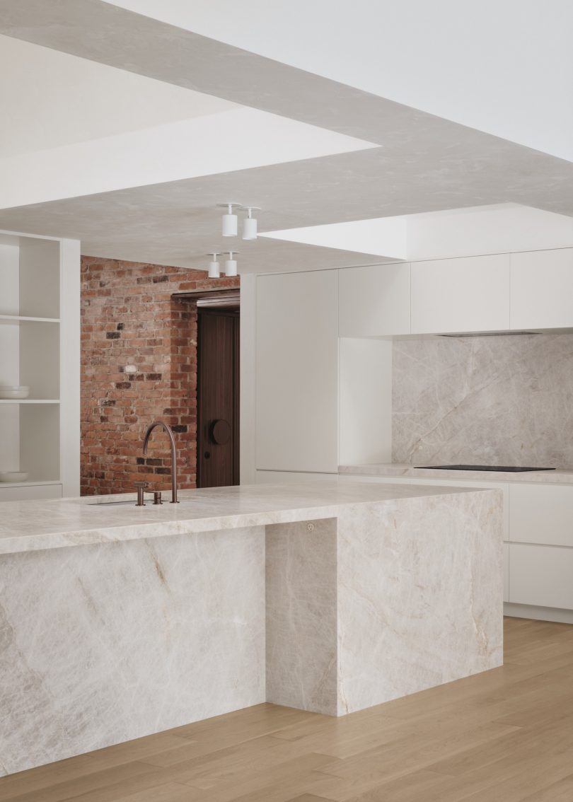 Vives St-Laurent设计的极简住宅Montpellier Residence