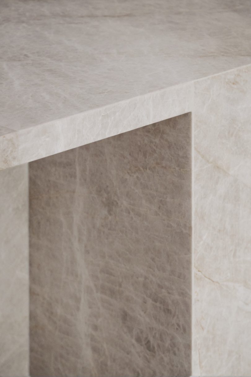 Vives St-Laurent设计的极简住宅Montpellier Residence