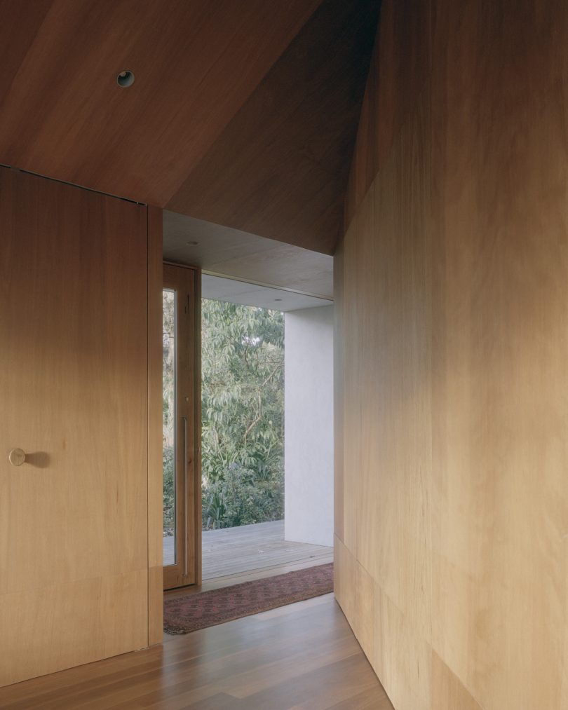 Edition Office设计的迷你住宅Mossy Point House