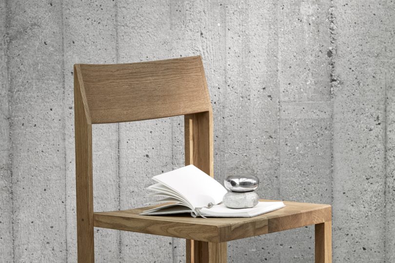 由Kristina Dam设计的极简椅子Outline Chair