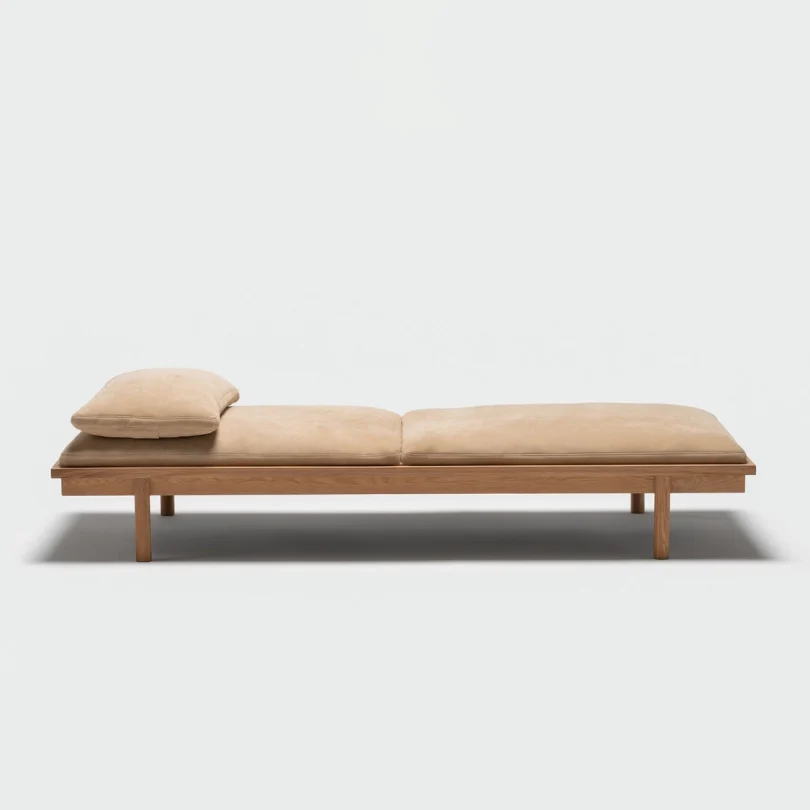 Cameron Foggo设计的极简沙发床Pensive Daybed