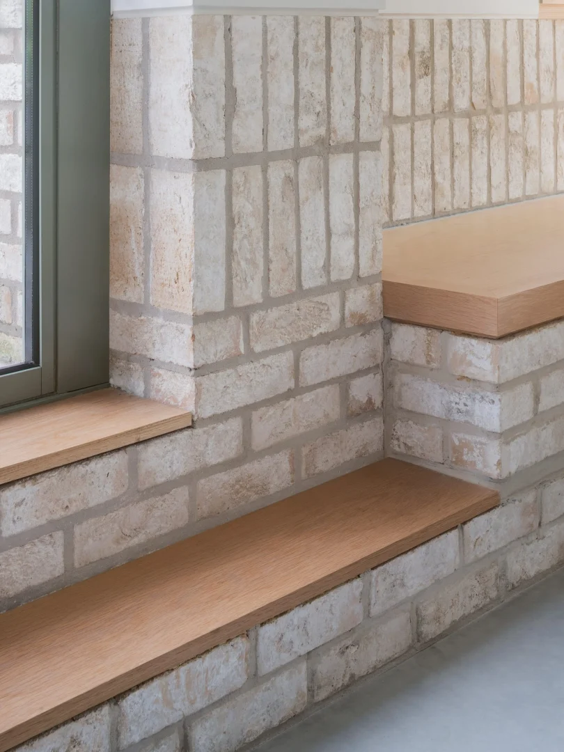 由MarshKeene设计的现代简约住宅Plinth House