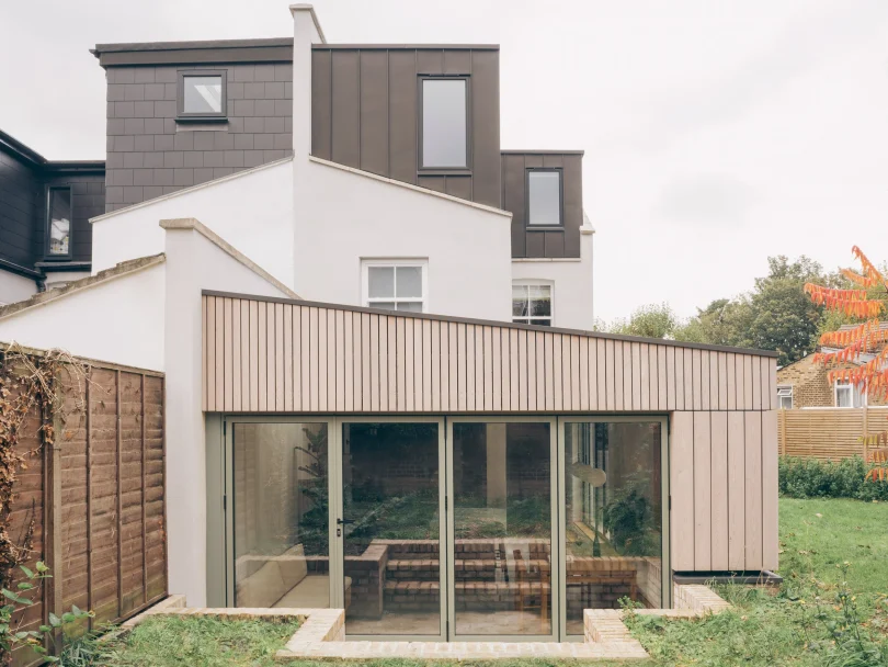 由MarshKeene设计的现代简约住宅Plinth House