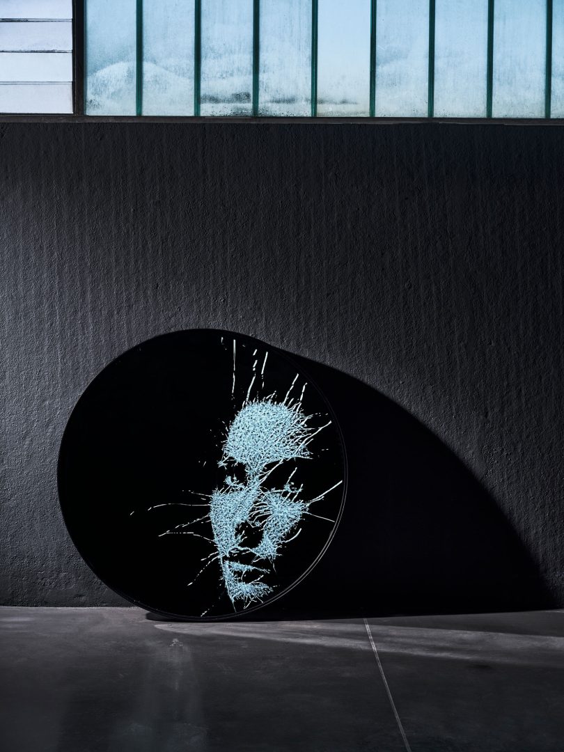 2023米兰设计周:Simon Berger设计的镜子Reflected Identities