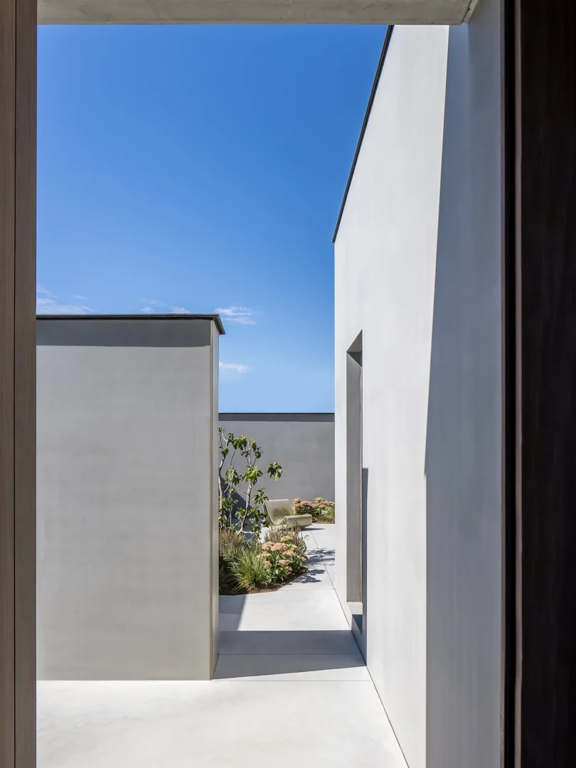 Pieter Vanrenterghem设计的极简住宅Residence MG