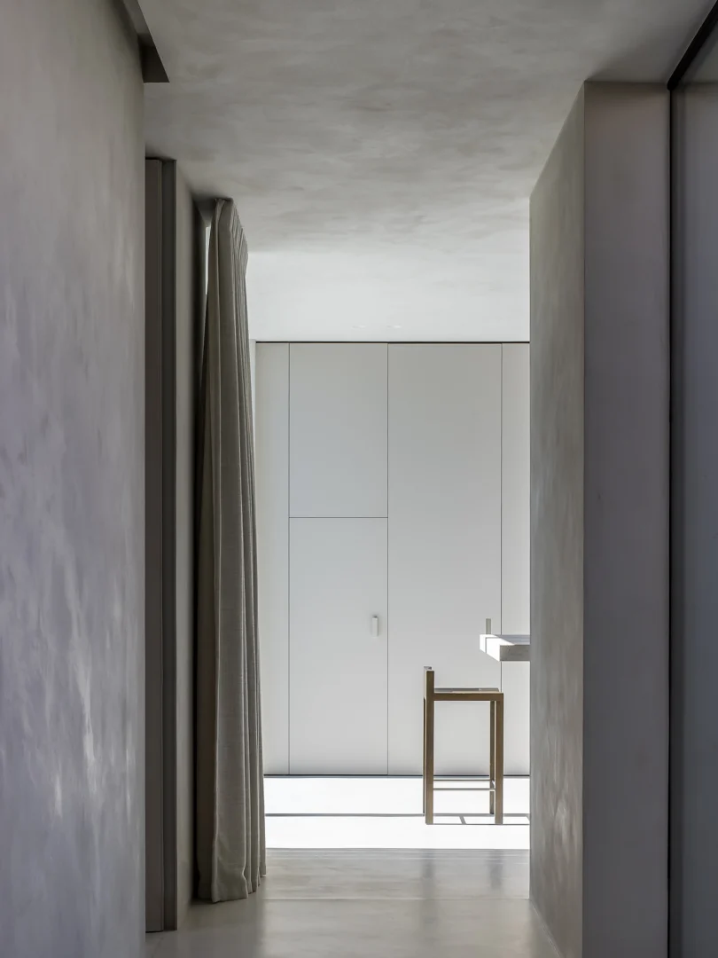 Pieter Vanrenterghem设计的极简住宅Residence MG