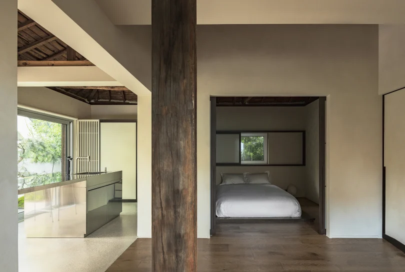 由DESIGN2TONE设计的极简别墅Stay Hwangi