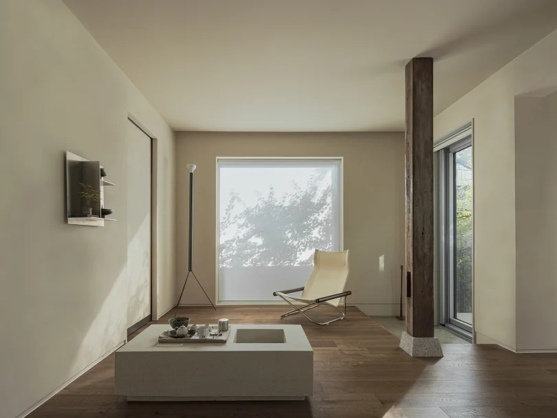 由DESIGN2TONE设计的极简别墅Stay Hwangi