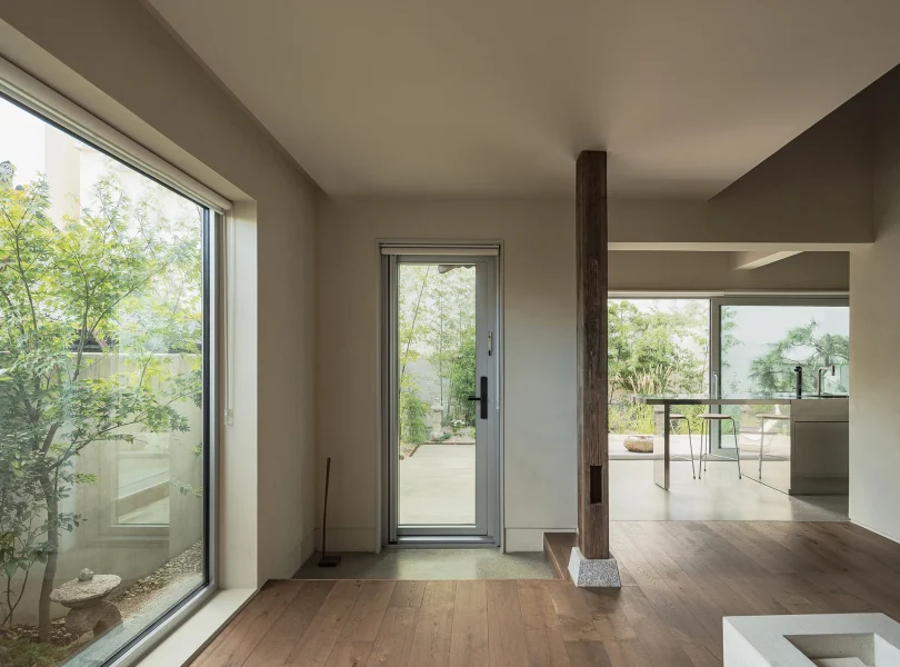 由DESIGN2TONE设计的极简别墅Stay Hwangi