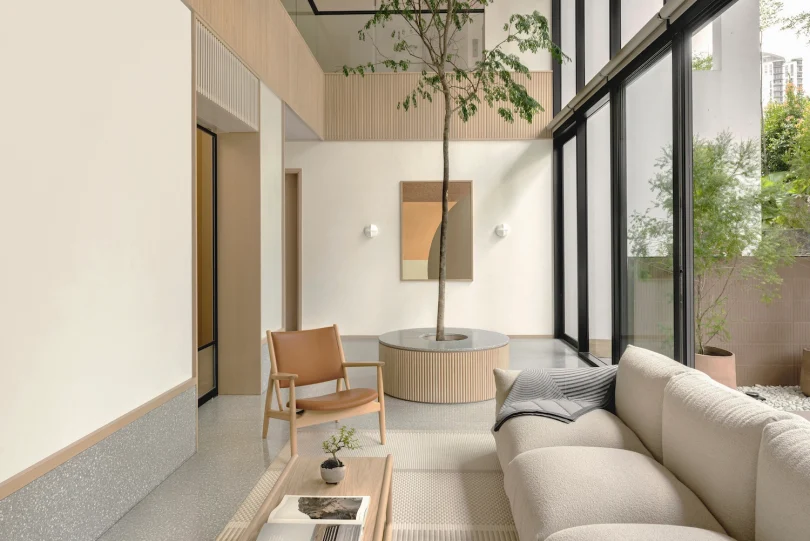 Studio Antimatter设计的极简住宅Three Buckley