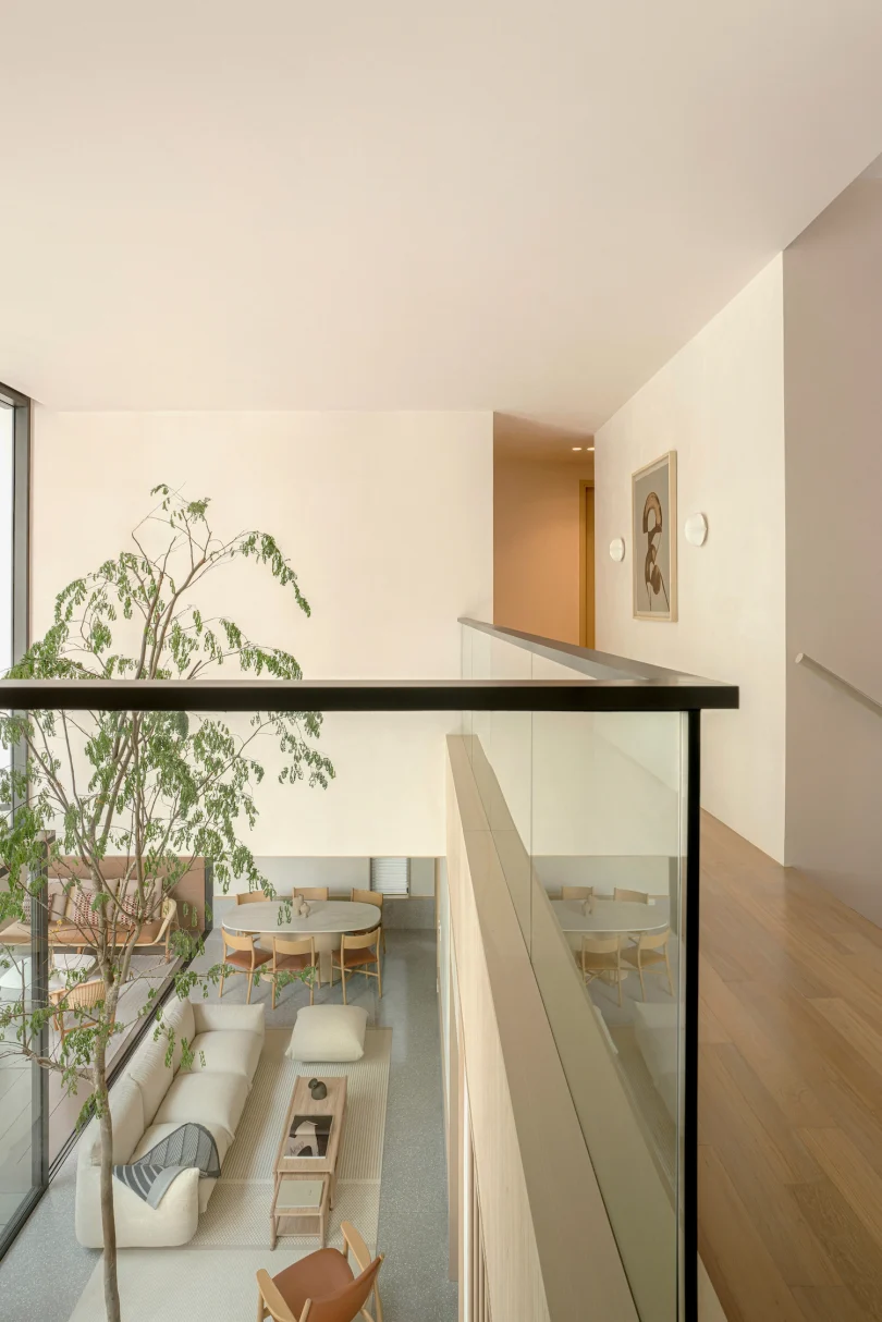 Studio Antimatter设计的极简住宅Three Buckley