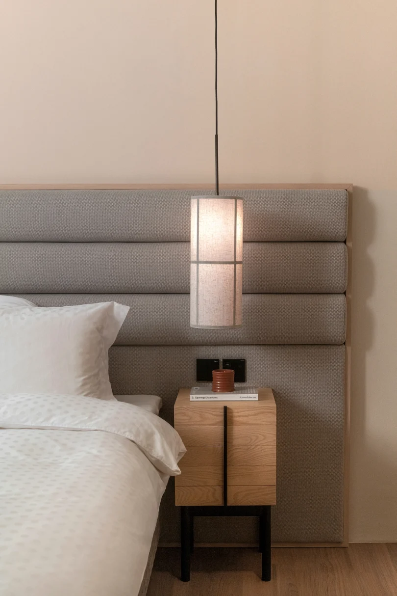 Studio Antimatter设计的极简住宅Three Buckley