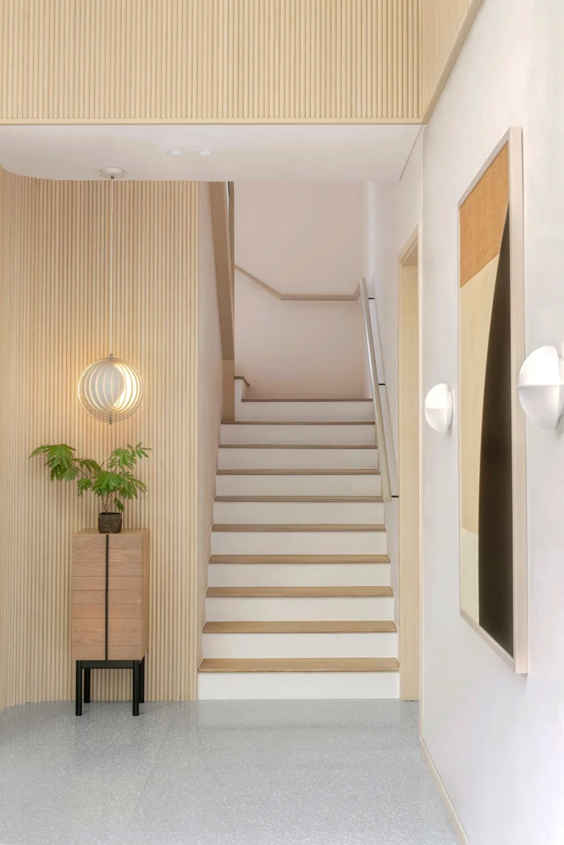 Studio Antimatter设计的极简住宅Three Buckley