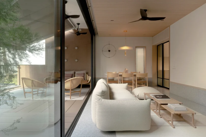 Studio Antimatter设计的极简住宅Three Buckley