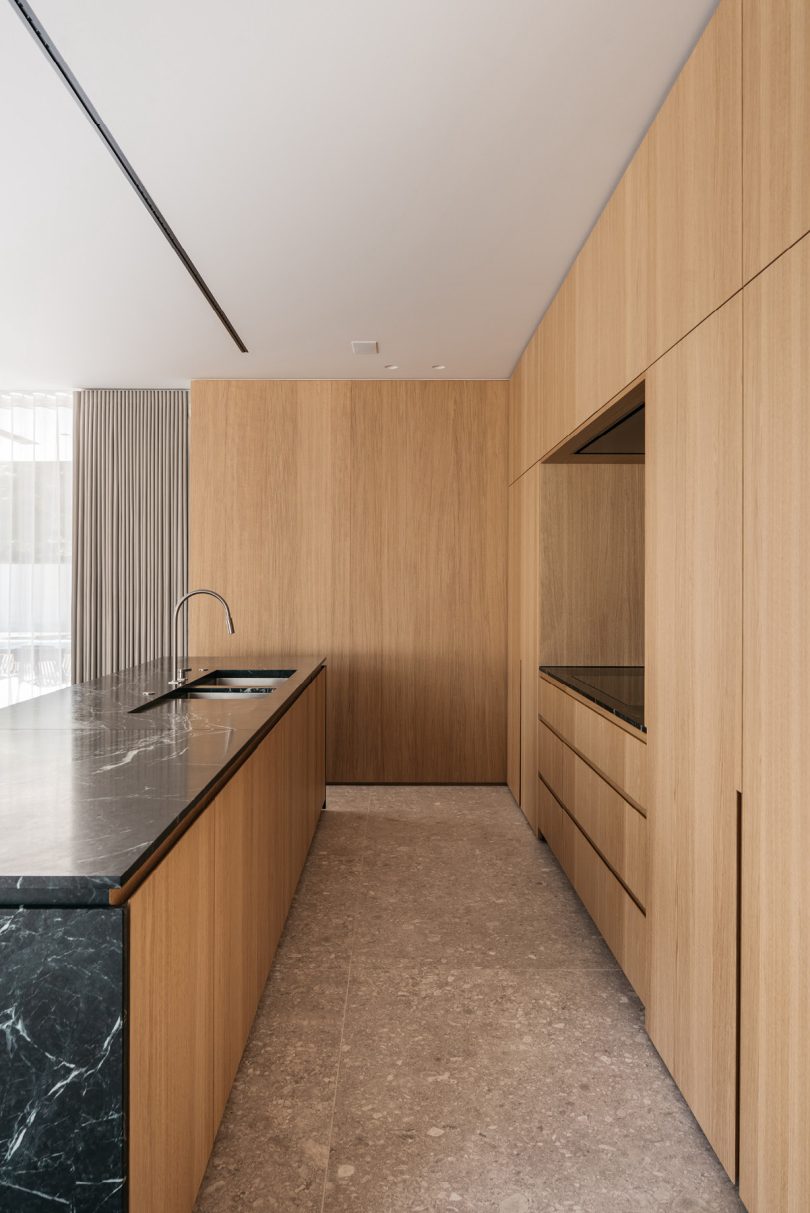 由Archiles Architecten设计的极简别墅Villa W