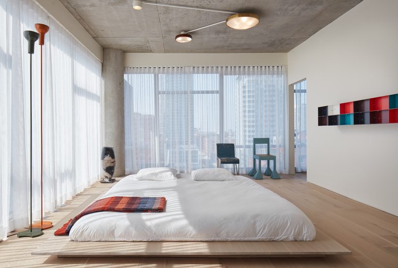 Norman Kelley设计的极简公寓Apartment with Staircase