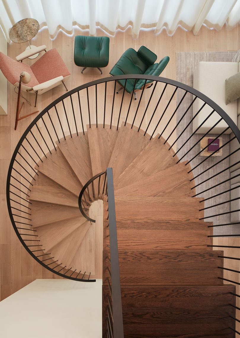 Norman Kelley设计的极简公寓Apartment with Staircase