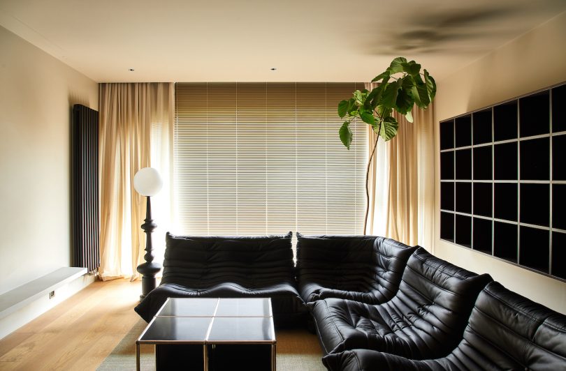 由Nothing Design设计的极简公寓Black Apartment