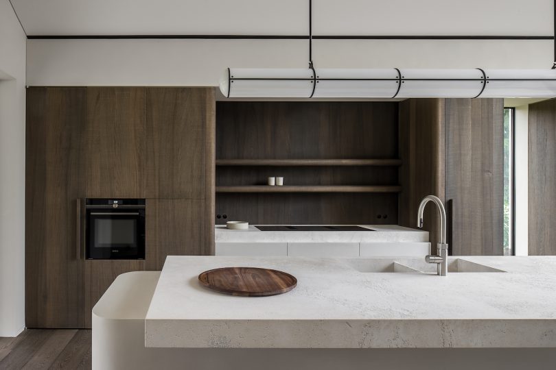 由Niels Maier设计的极简住宅Curvy Minimalism