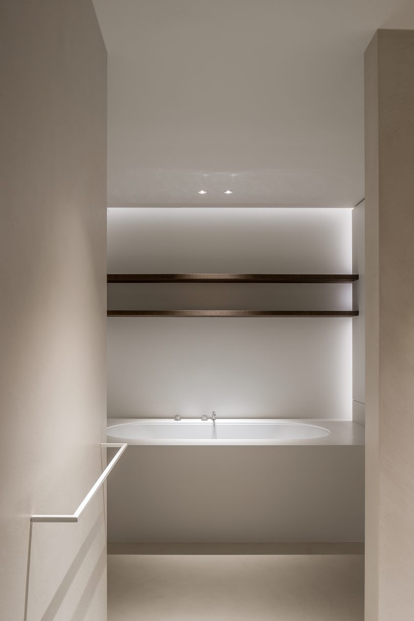 由Niels Maier设计的极简住宅Curvy Minimalism