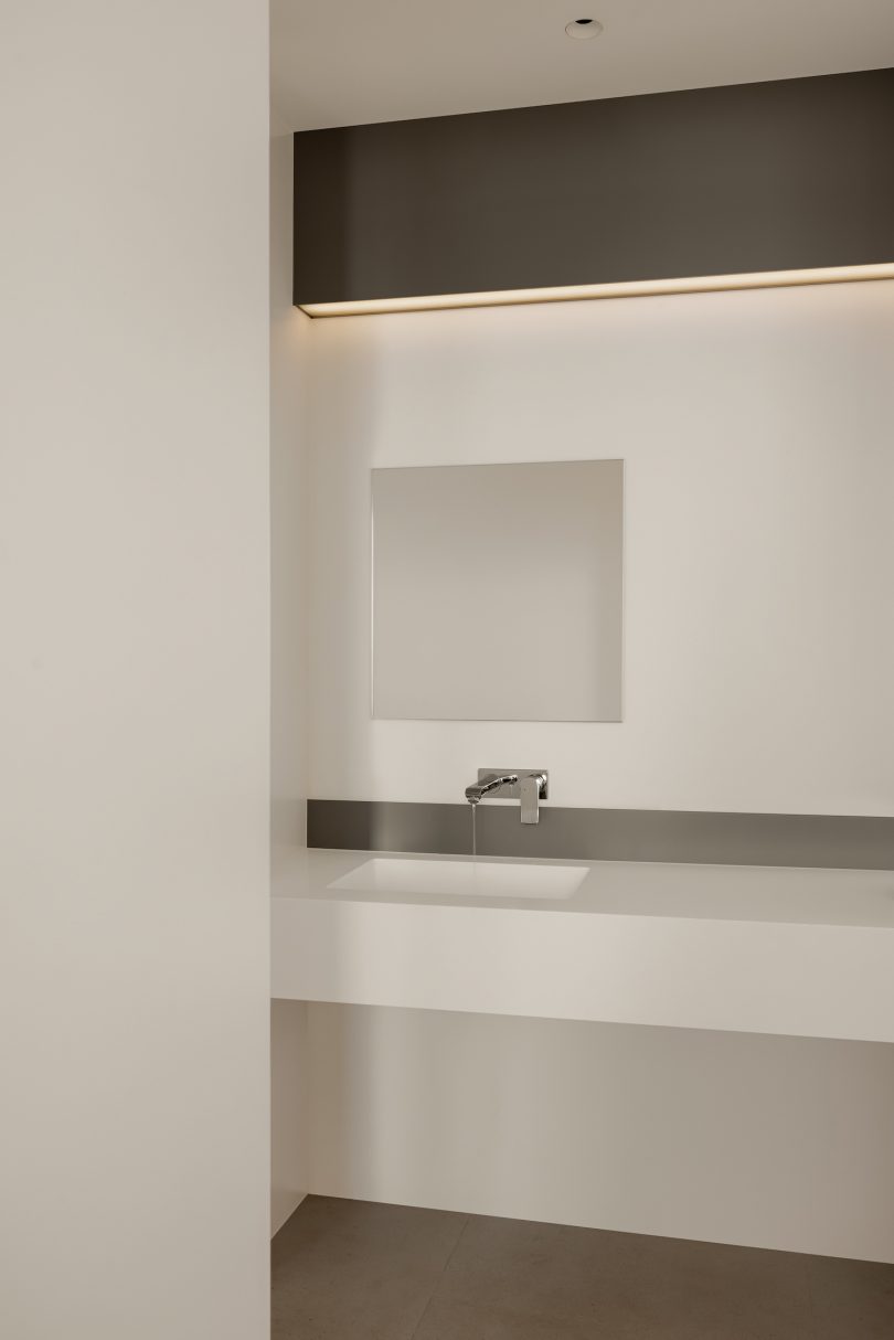 由CYID设计的极简住宅Flow of Light