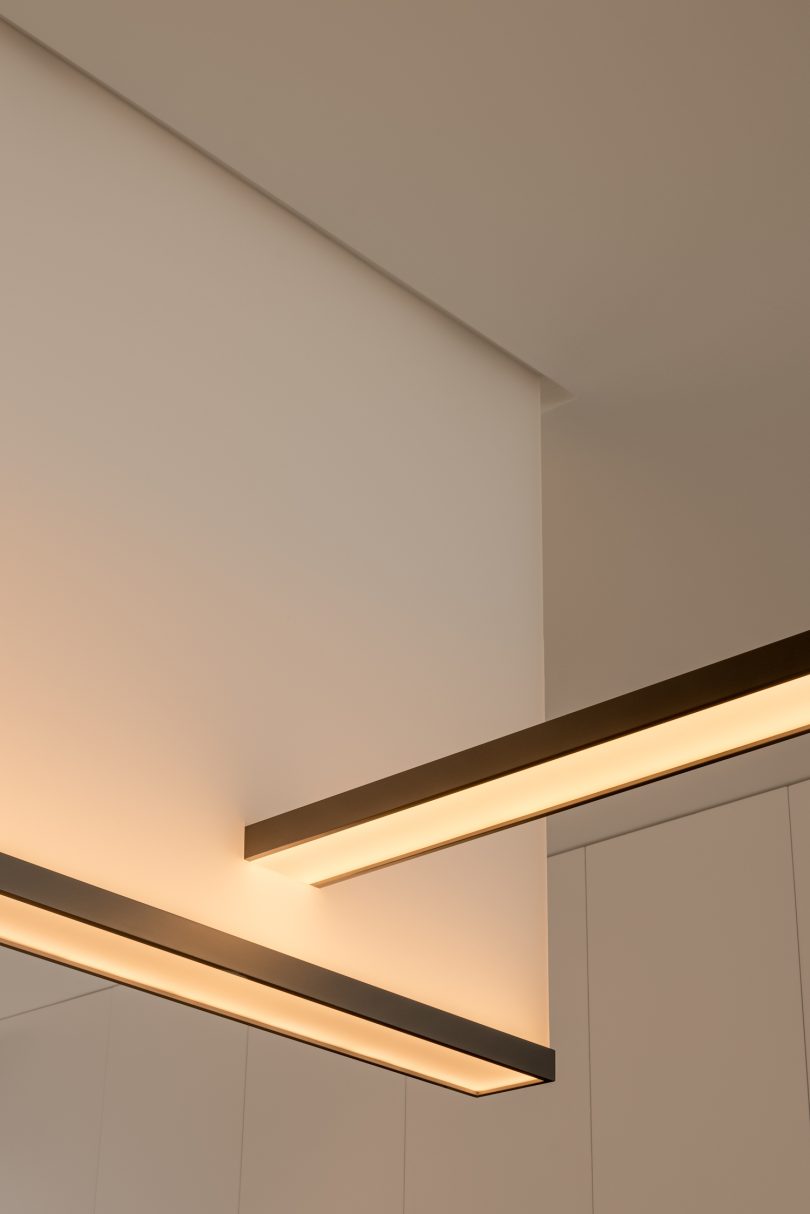 由CYID设计的极简住宅Flow of Light