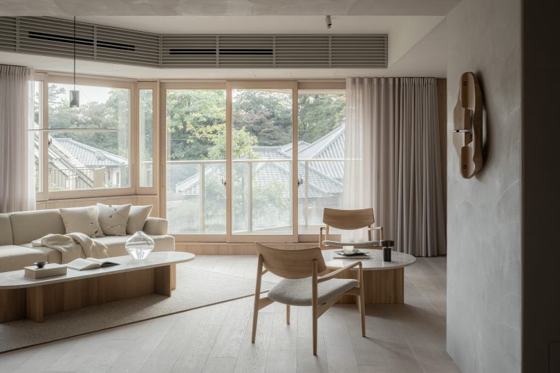 由Keiji Ashizawa设计的极简住宅Hiroo Residence