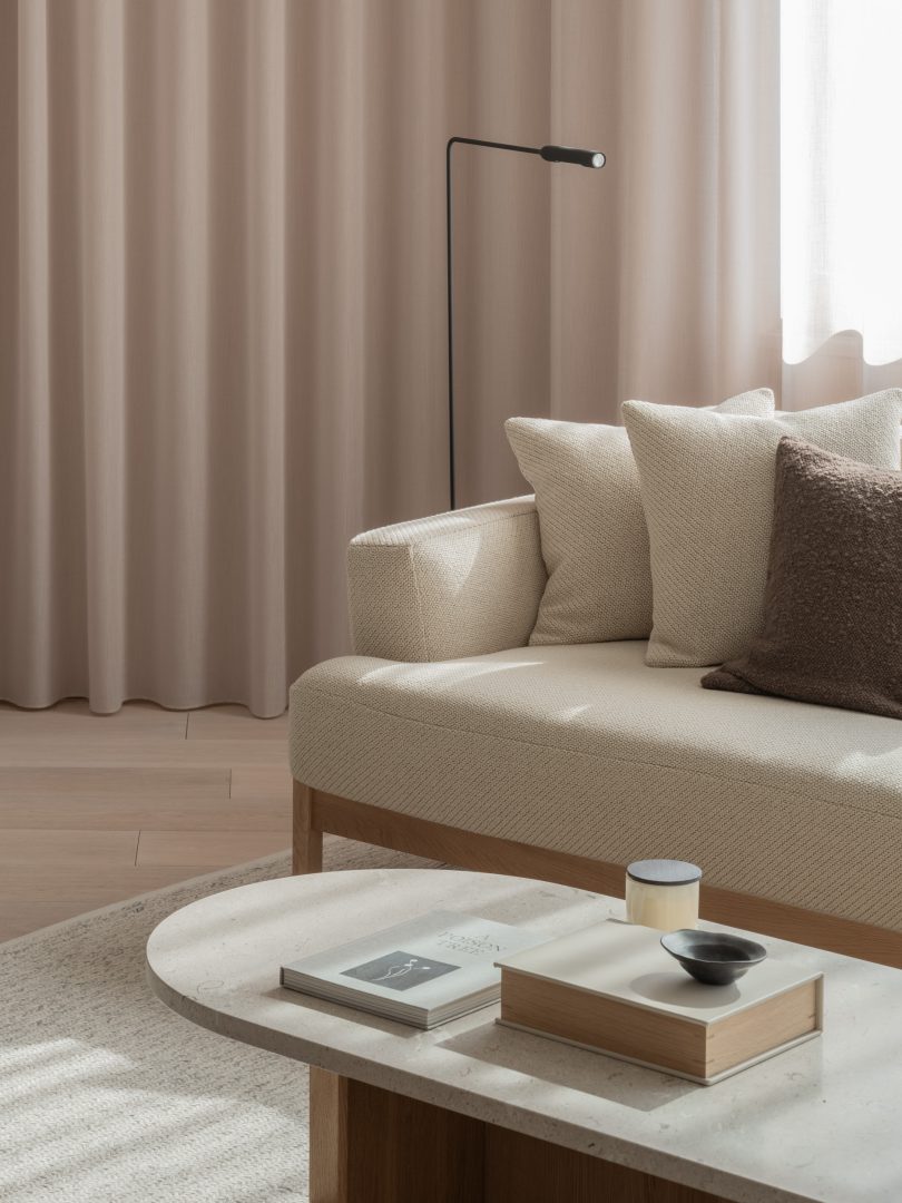 由Keiji Ashizawa设计的极简住宅Hiroo Residence