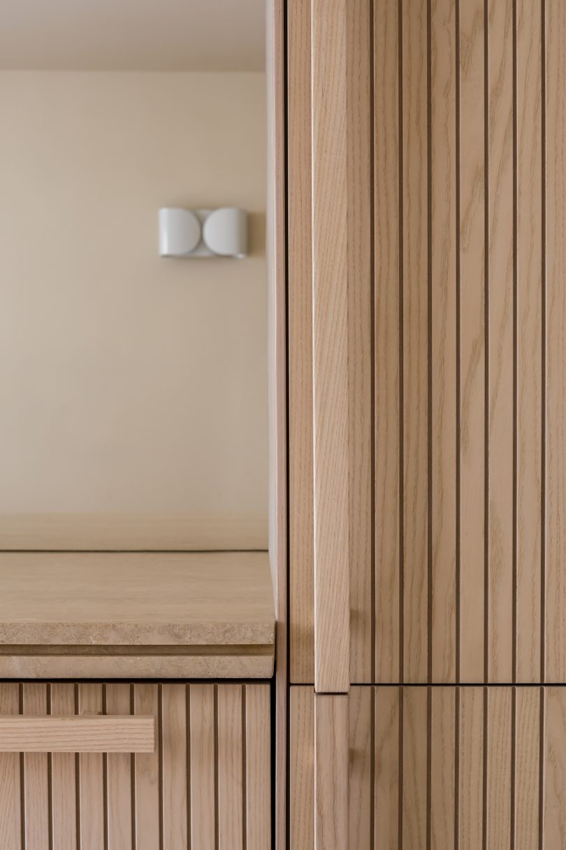 由Bella-Pia设计的极简公寓Jean Pierre Timbaud