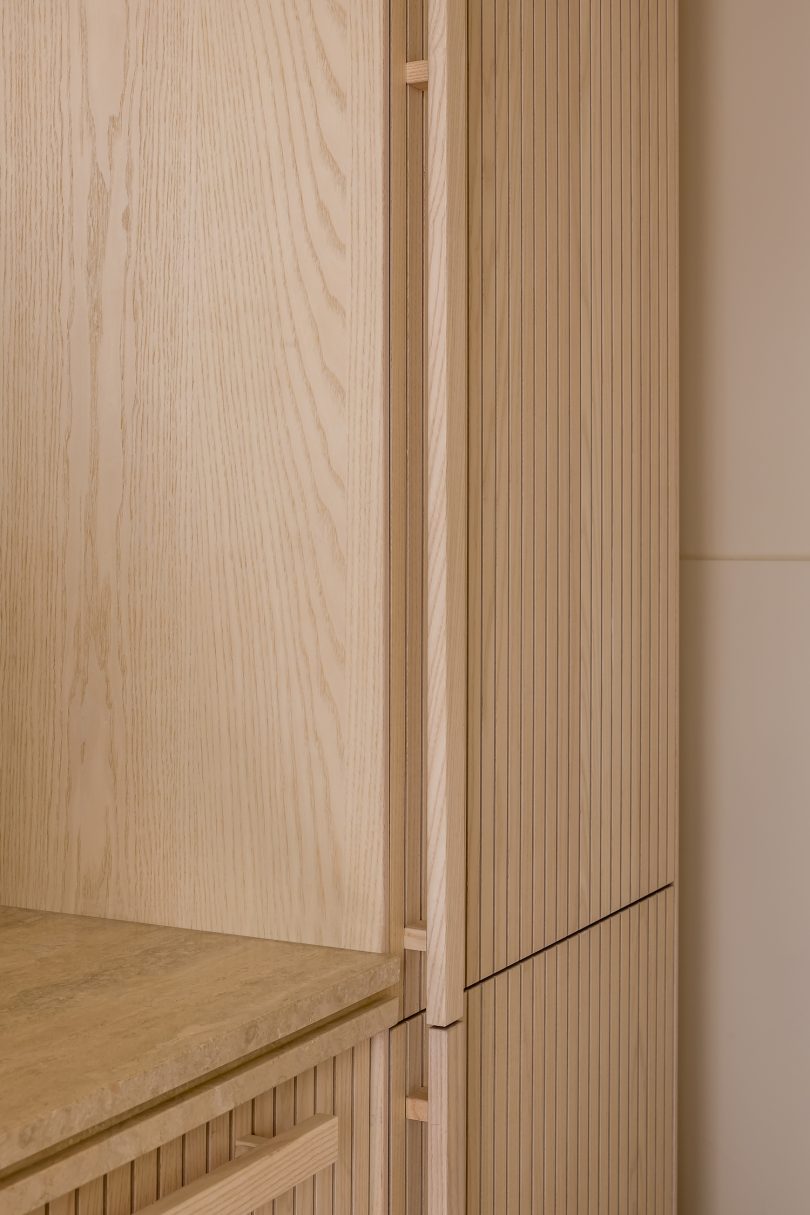 由Bella-Pia设计的极简公寓Jean Pierre Timbaud