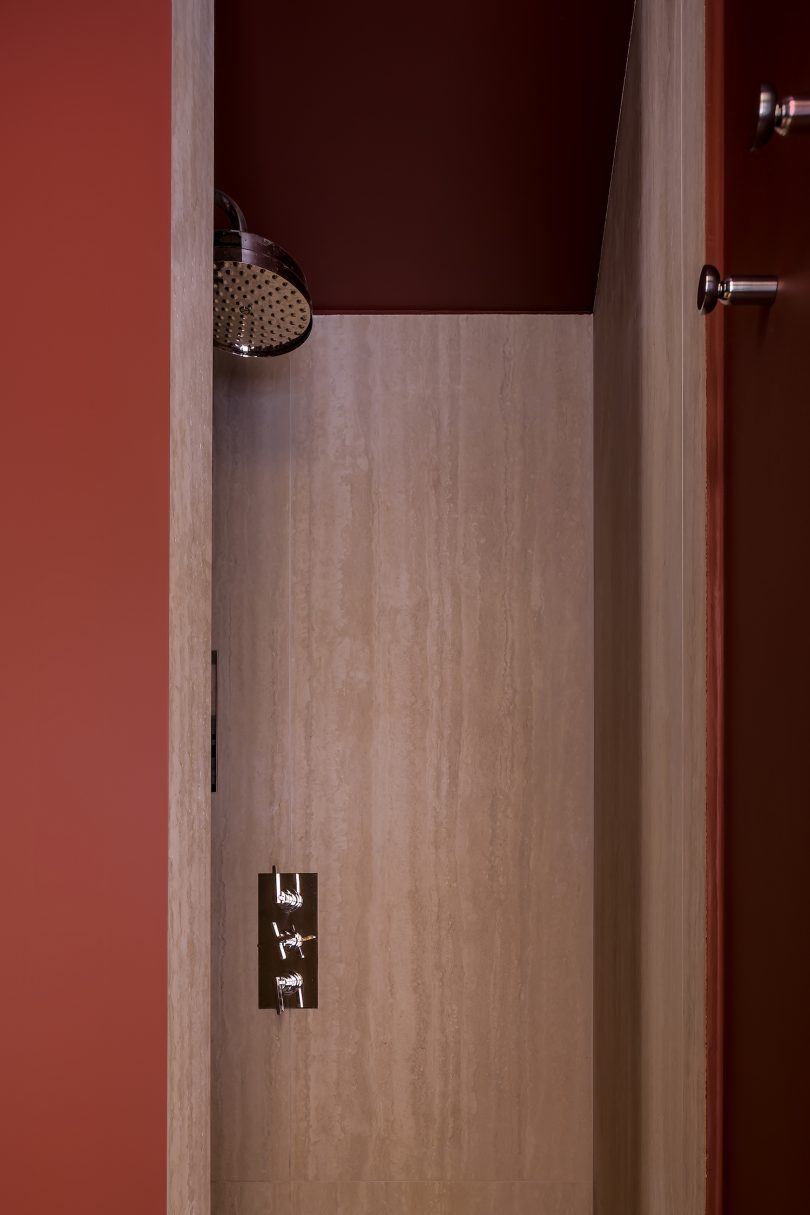 由Bella-Pia设计的极简公寓Jean Pierre Timbaud