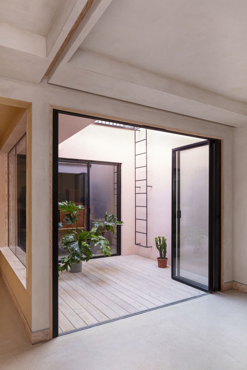 由McMahon Architecture设计的极简住宅Leyton House