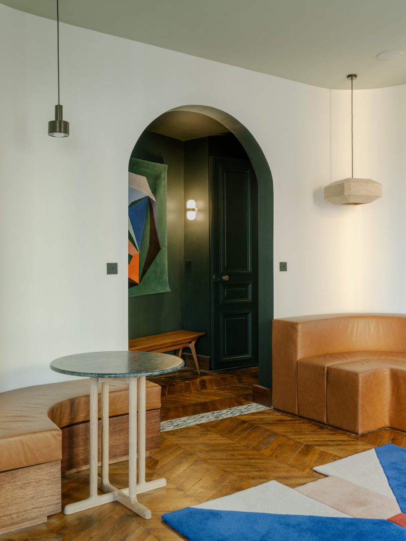 由Louis Denavaut设计的简约公寓Lunain Apartment