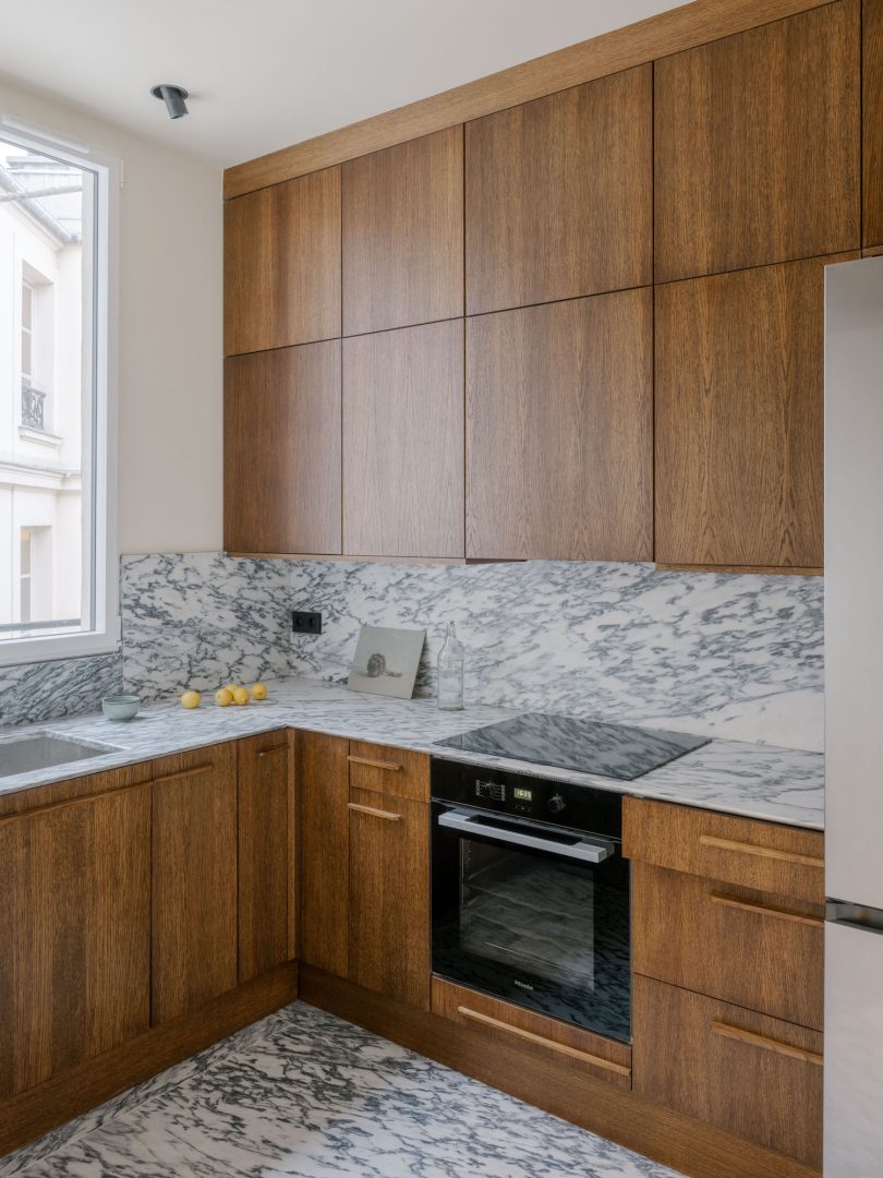 由Louis Denavaut设计的简约公寓Lunain Apartment